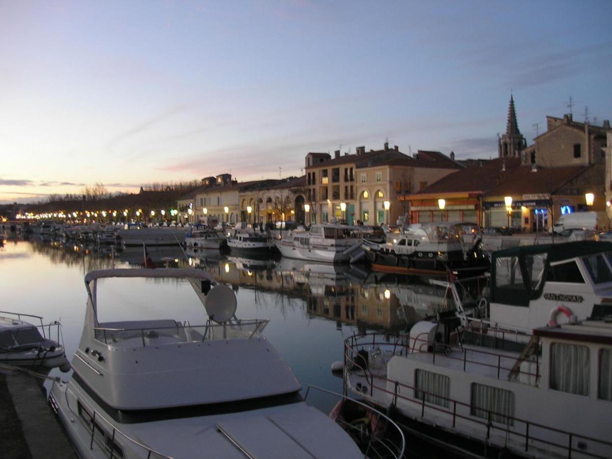 L'Isle Lägenhet Beaucaire  Exteriör bild
