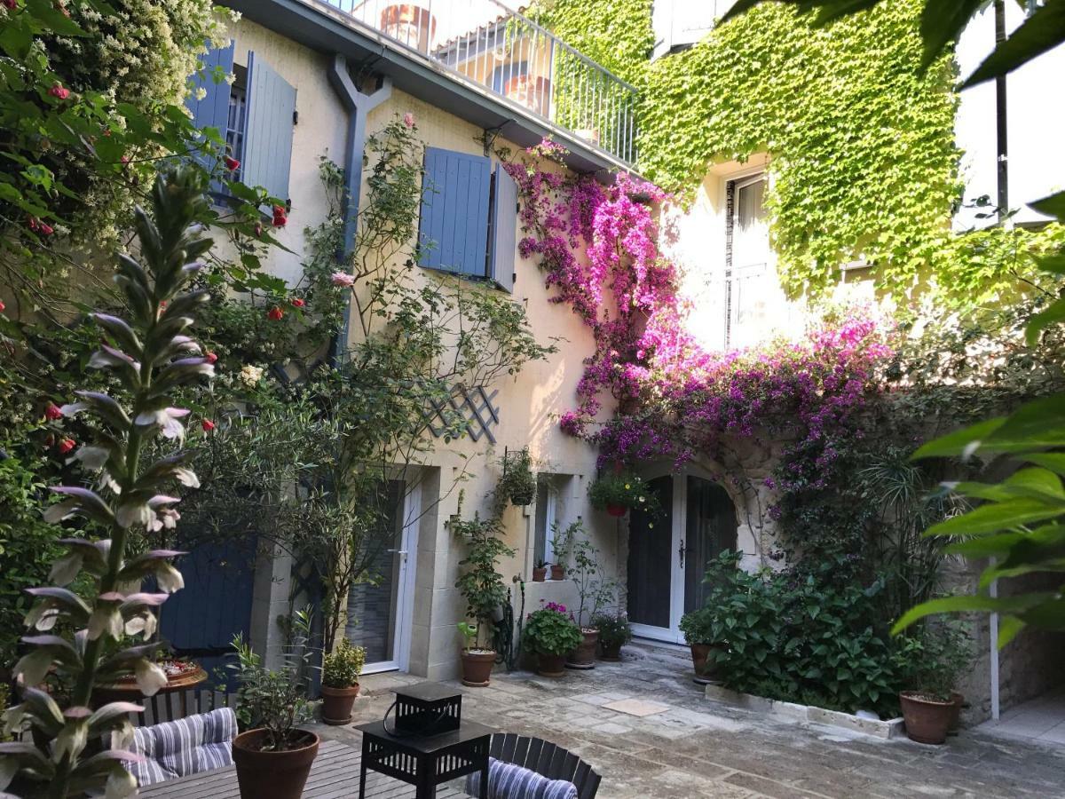 L'Isle Lägenhet Beaucaire  Exteriör bild